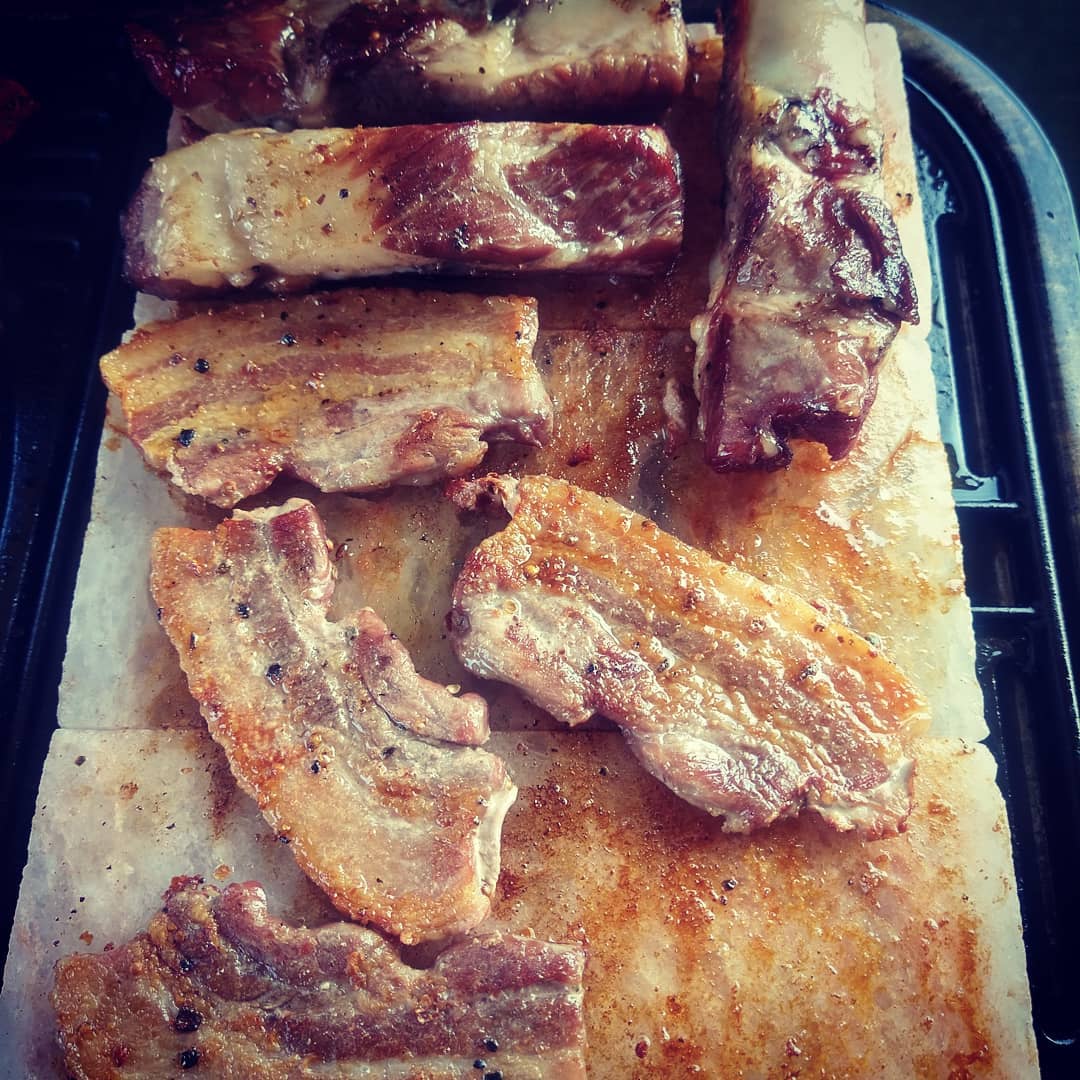 jameswilliam872's tweet photo. Cooking on a Himalayan salt block may give your meals an unexpected flavor due to its mineral content.
https://t.co/XO36fF0otJ
๐๐๐
#BEEF #steak #HealthyFood #saltcookingplate
@arel_arella
@TonyMagpal
@seancar85
@HaikuHare
@_tranquilgarden https://t.co/Pl0UXUPt9v