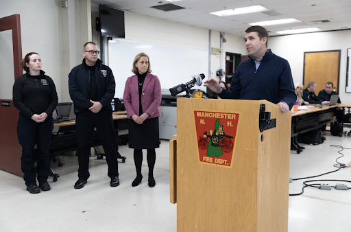 RepChrisPappas's tweet photo. Manchester’s Emergency Operations Center plays a vital role in keeping the Queen City safe. Today I joined @MayorJoyceCraig, @ManchesterFD Chief Ryan Cashin, and city leaders to announce federal funding I secured to make essential upgrades to the EOC and strengthen public safety. https://t.co/ZwRjGMdCoq