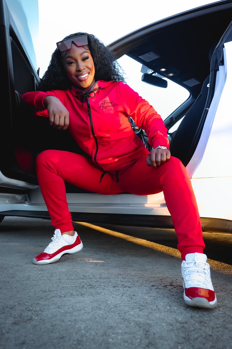FinesseAssoc_'s tweet photo. Women Tech Suits Available Now !!! https://t.co/mi2FkHZbBR