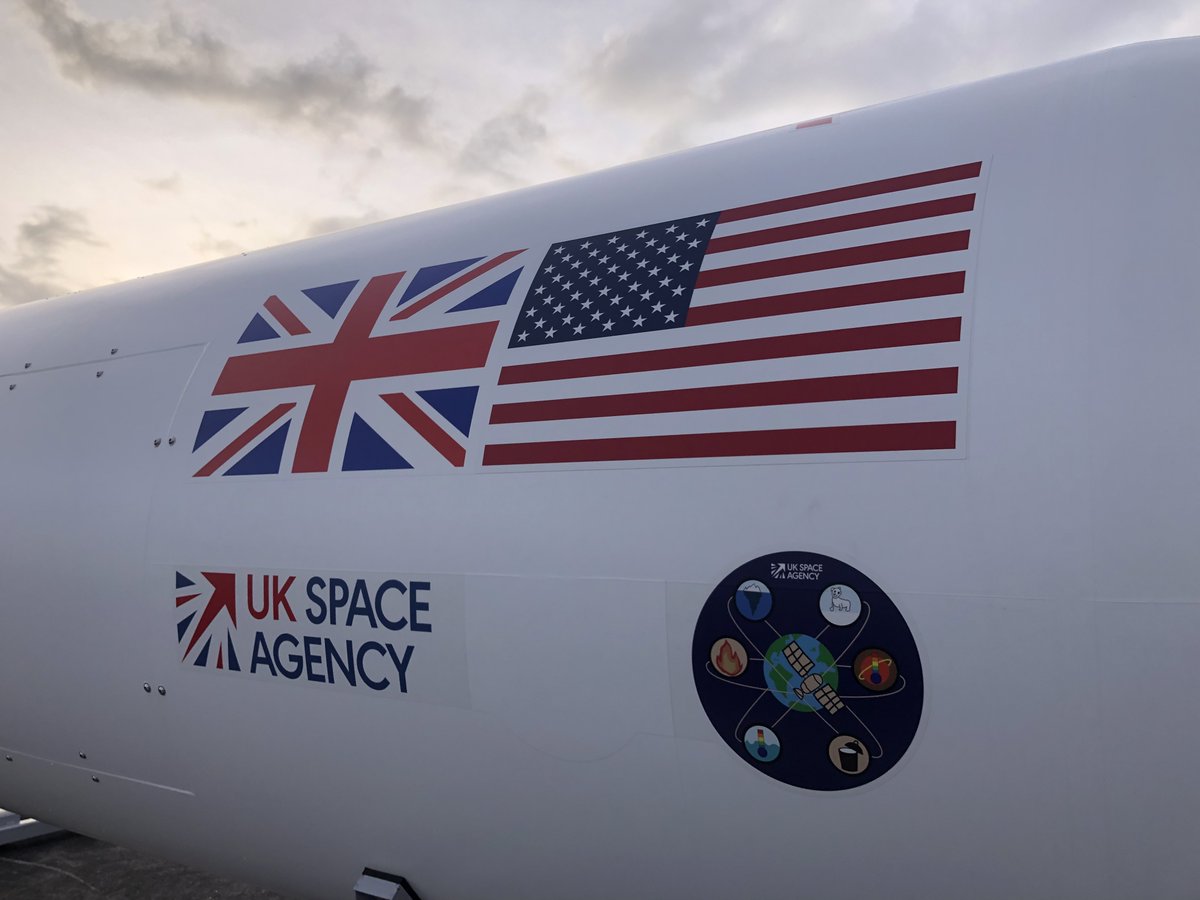 Spaceport Cornwall (@spacecornwall) on Twitter photo And here it is in the flesh – amazing! 🤩 #LauncherOne <a href="/Newquay_Airport/">Cornwall Airport NQY</a> <a href="/VirginOrbit/">Virgin Orbit</a> <a href="/goonhillyorg/">Goonhilly</a> And here it is in the flesh – amazing! 🤩 #LauncherOne <a href="/Newquay_Airport/">Cornwall Airport NQY</a> <a href="/VirginOrbit/">Virgin Orbit</a> <a href="/goonhillyorg/">Goonhilly</a>