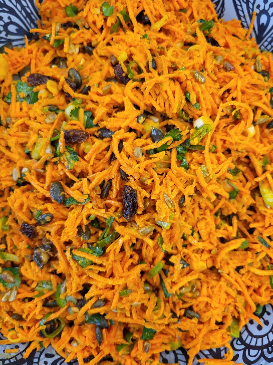 ktstanding's tweet image. Great start to the term hearty vegetable broth, creamy chicken curry, tasty salads and chocolate pots 
@FrenshamHeights
@ashep64 
@NSkevington75