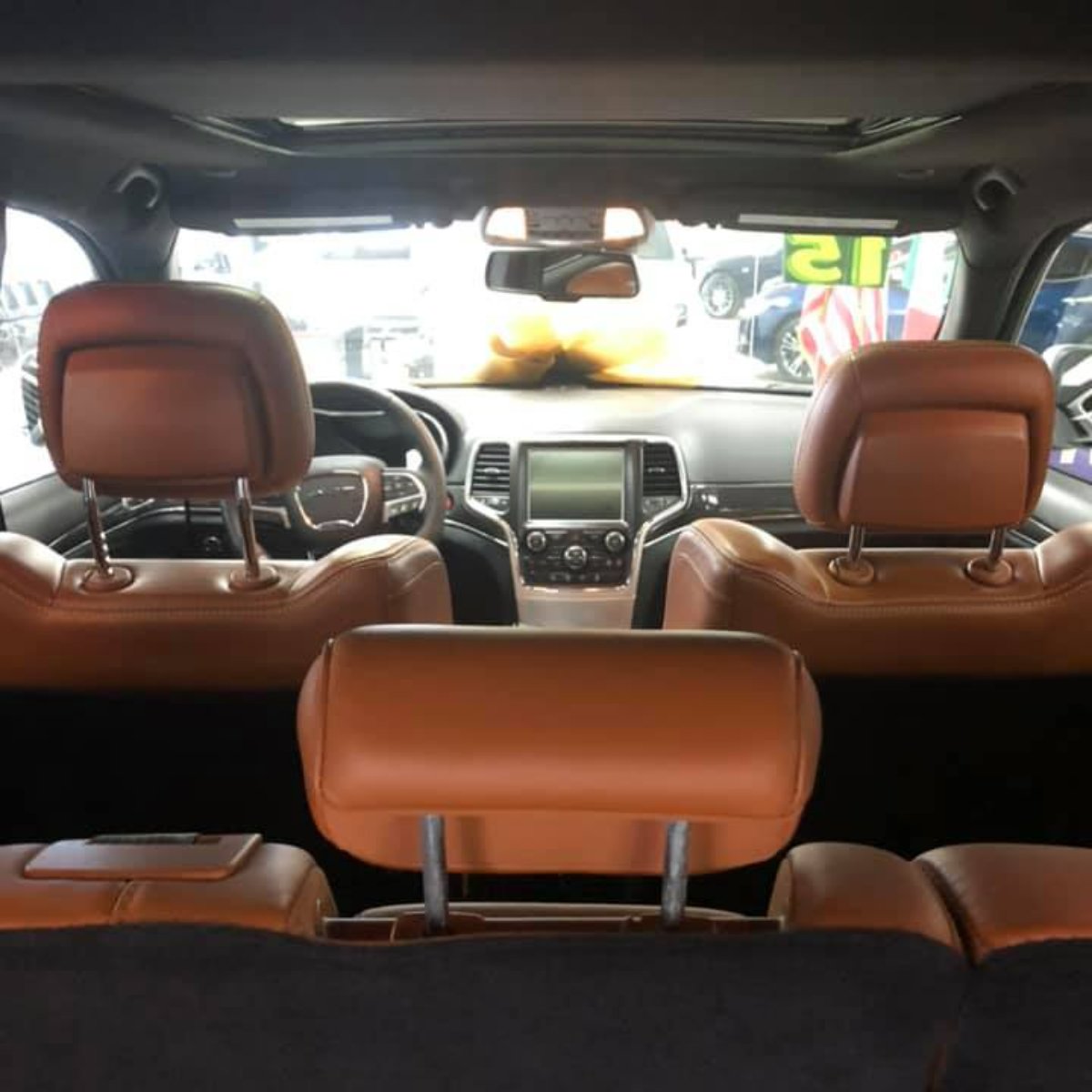 Super_Auto_Co's tweet photo. First road trip of 2022: Where are you taking your brand-new car? https://t.co/7I5rQe6Eso