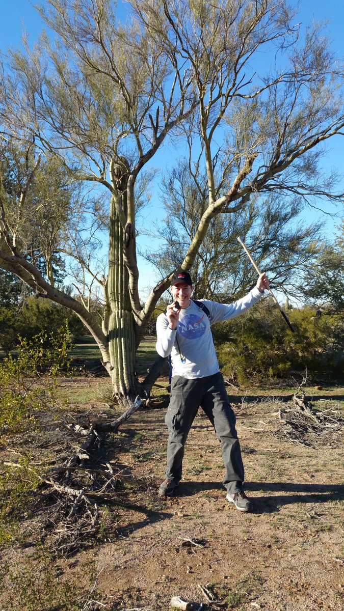 CraftLass's tweet photo. 7 years ago today, a few first find shots from #meteoritebootcamp featuring @travelholic, @4tuneQkie, @geoffnotkin doing the teaching thing, @Woodtoast, and yours truly.
Not so often you get to capture life-changing moments as they happen! What a special special experience. https://t.co/cQK8A8J8Yq