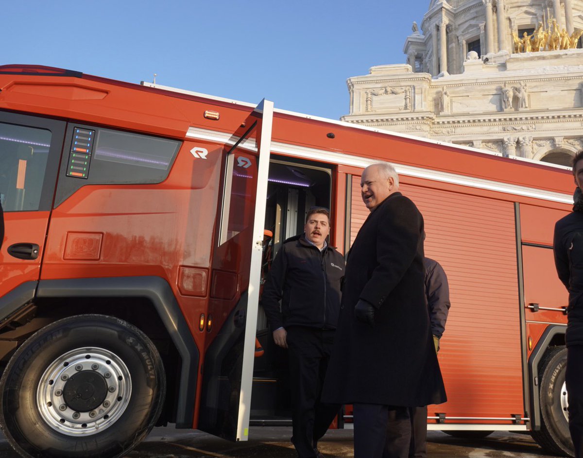 Governor Tim Walz tweet media