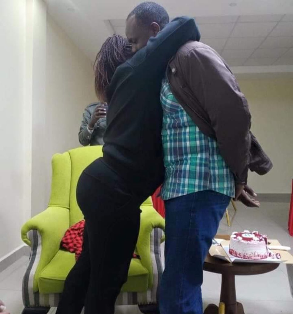 Kesh💙 On Twitter 40yrs Me Hugging My Father After Paying School Fees 