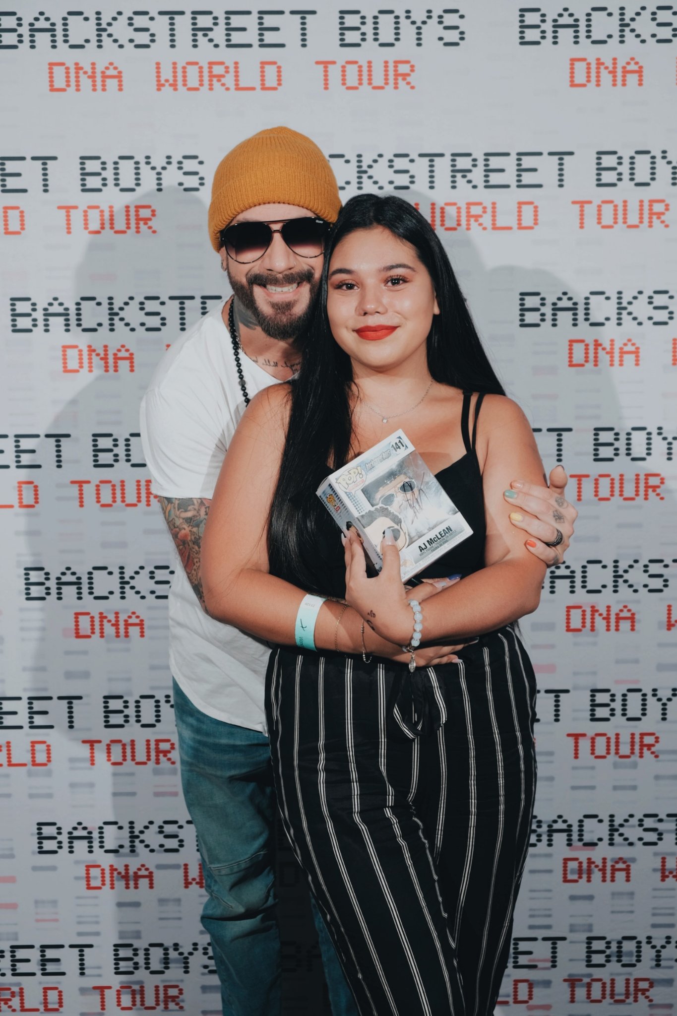 Happy birthday to my fav    love u to the moon and back    