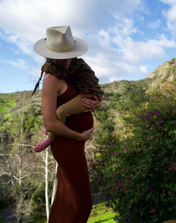 lnfosSeriesFR's tweet photo. #INFO Ian Somerhalder et Nikki Reed attendent leur deuxième enfant https://t.co/2WEq0f0hSw