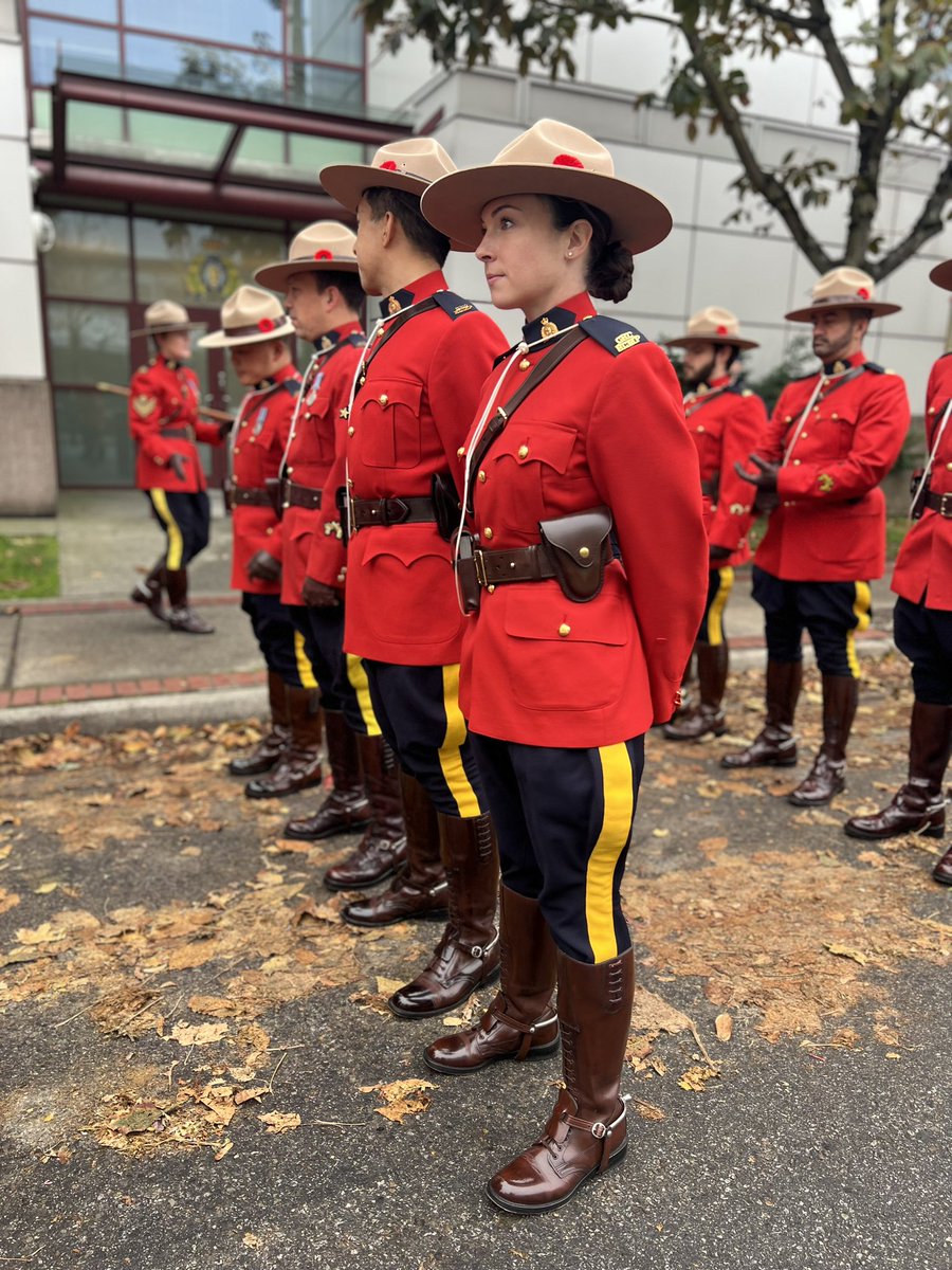 nvanrcmp's tweet image. Happy Law Enforcement Appreciation Day! Today &amp;amp; every day, we thank the brave law enforcement officers who protect &amp;amp; serve our communities. #Northvan #Servingwithpride #Thisiswhatwedo
