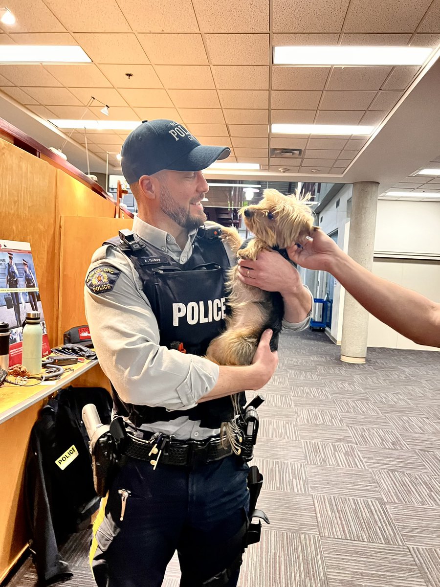 nvanrcmp's tweet image. Happy Law Enforcement Appreciation Day! Today &amp;amp; every day, we thank the brave law enforcement officers who protect &amp;amp; serve our communities. #Northvan #Servingwithpride #Thisiswhatwedo