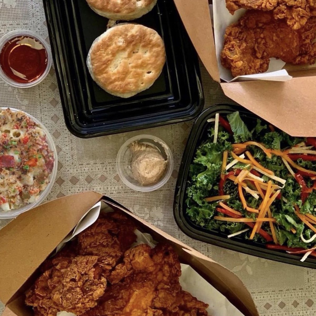 queenstownph's tweet photo. Another Rainy Day is in the forecast, but that doesn't stop us! Get prepared and order brunch, lunch, or dinner for pick-up or #Doordash delivery! Yes, we do accept pre-orders via our online take-out ordering app. Click the link in our bio to see what's on the menu! https://t.co/ION68b1Naw