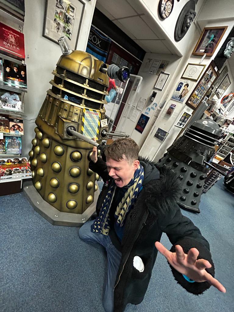 greenjoeluk's tweet image. Another day in the #Tardis fighting off those pesky #Darleks with my companion @BunnyGalore 🤓 @thewhoshop