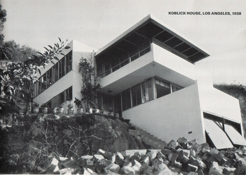 chapps's tweet image. Fantastic to see the full restoration of Neutra's Koblick House (duplex) - just a couple of blocks from my home. It's taken years of meticulous work. #Neutra built several houses in this area of Silver Lake, and his own home and office are close by. #architecture  #earlymodernism