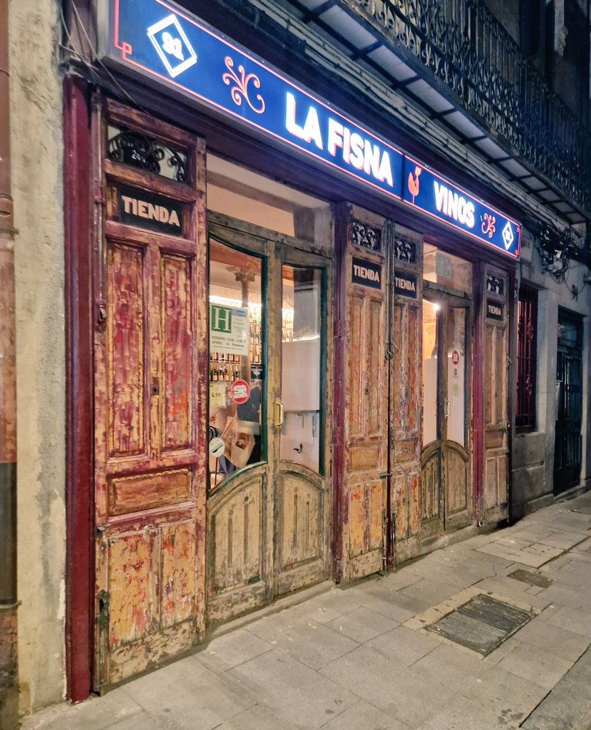 Los lunes son menos lunes en <a href="/lafisna/">La Fisna</a>. Lavapiés, #Madrid 
Milagritos, de Orly Lumbreras, <a href="/VinosdeCebreros/">D.O.P. Cebreros</a>
Benje de Envínate, DO Ycoden Tenerife