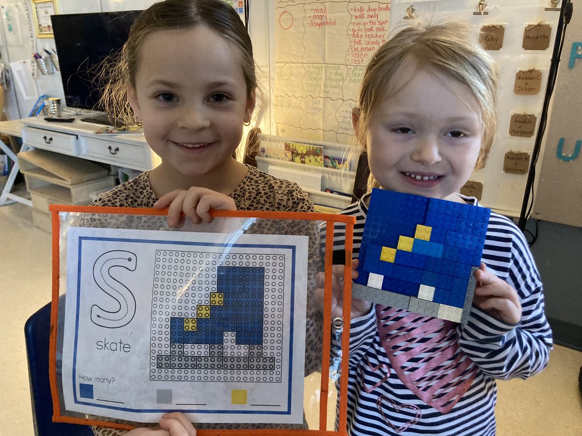 jenna_cowell's tweet photo. Developing our spatial reasoning skills by following a Lego model to build winter objects. Friends built a skate and a winter toque today @AVG_Griffins! https://t.co/utAC4bITsv