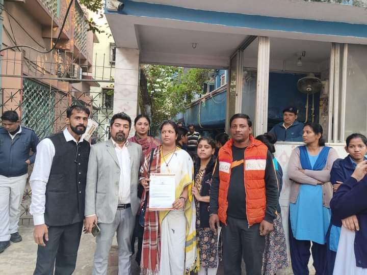 bjp4northk's tweet image. মহিলা মুখ্যমন্ত্রীর রাজ্যে  #EMBypass এর ধারে একটি বেসরকারি হসপিটালে এক মহিলা রুগীর শ্লীলতাহানি করা হয়েছে। 
এই জঘন্য অপরাধের বিরুদ্ধে আজ ফুলবাগান থানায়, উত্তর কলকাতা জেলার মহিলা মোর্চার নেতৃত্বে #deputation  জমা দেয়া হয়
@BJP4Bengal @Amitava_BJP
@SuvenduWB
@TAMOGHNAGHOSH16