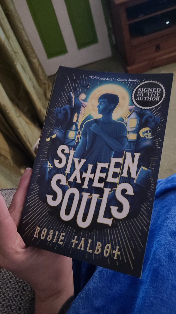 MissLupescu's tweet photo. @booksaremybag Sixteen Souls by @merrowchild.
It is so darn good! https://t.co/iCAMfLjQuO