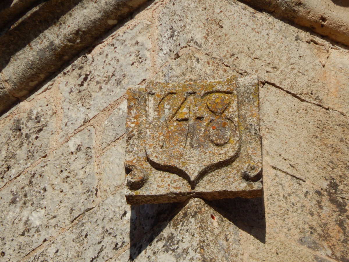 BronceVoz's tweet photo. Un bello ejemplar es el de la Iglesia de #Labros, en cuya esquina sur oeste se conserva tallada en una cartela la fecha de ejecución: 1548. El porqué de esta torre sin campanas lo contaremos en otra ocasión.
#Guadalajara
#campanas
#Sigüenza
#vozdebrobce
#SeñoriodeMolina https://t.co/NRjbz65tbJ