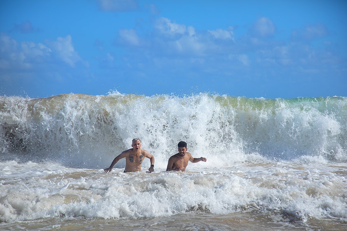 365caribcom's tweet photo. This is Half Moon Bay, Antigua. When the waves are big, play safe. Stay clear. (Don't try this at home, kids). https://t.co/xrr9qk1ePX