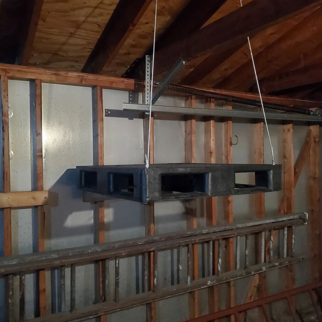 therealmofmatt's tweet photo. Project complete and garage is a little better organized. https://t.co/RSmMXBSNEF https://t.co/ZbKTJI3xM9