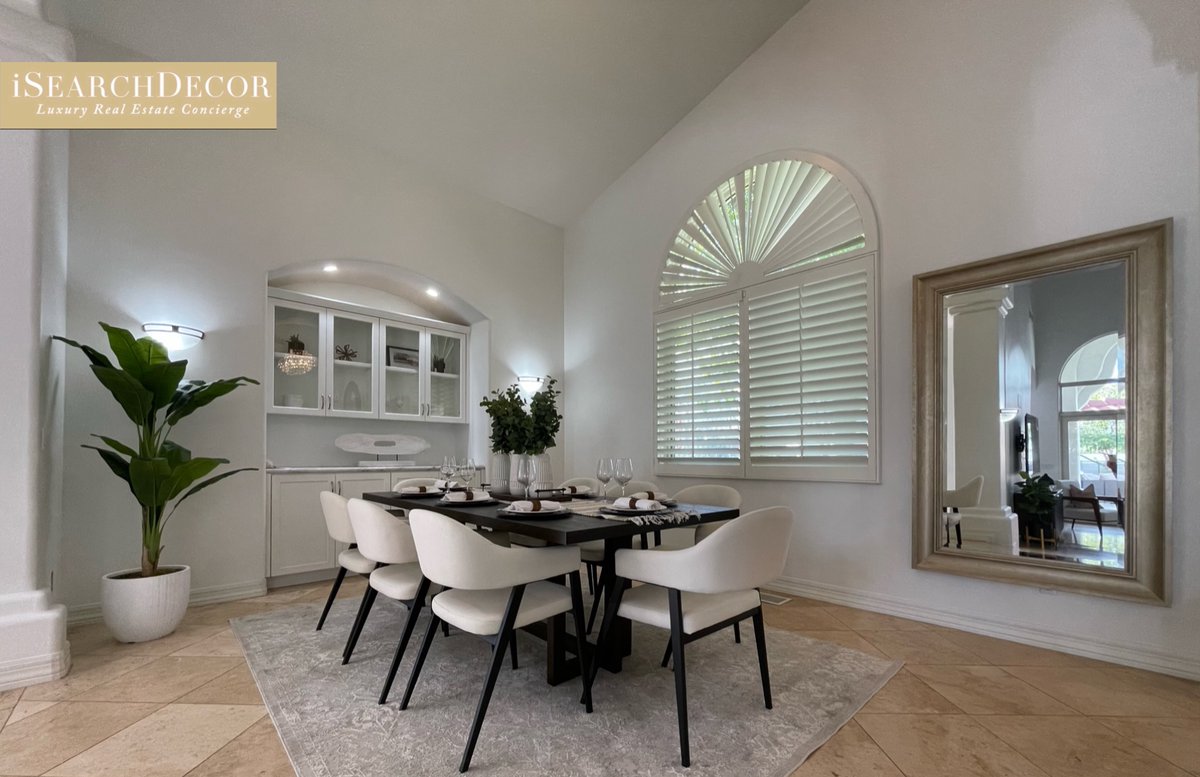 iSearchDecor's tweet photo. 🍃Check out this luxury Santa Barabara Style property's transformation into an iSearchDecor masterpiece!  Swipe left to see the before and after!!

🏡 Coming to the market this Thursday, January 12th!

Open house this Friday - Sunday from 11am-2pm

👩‍💼 Agent: Michele Hodges https://t.co/iwTZjgNAX6