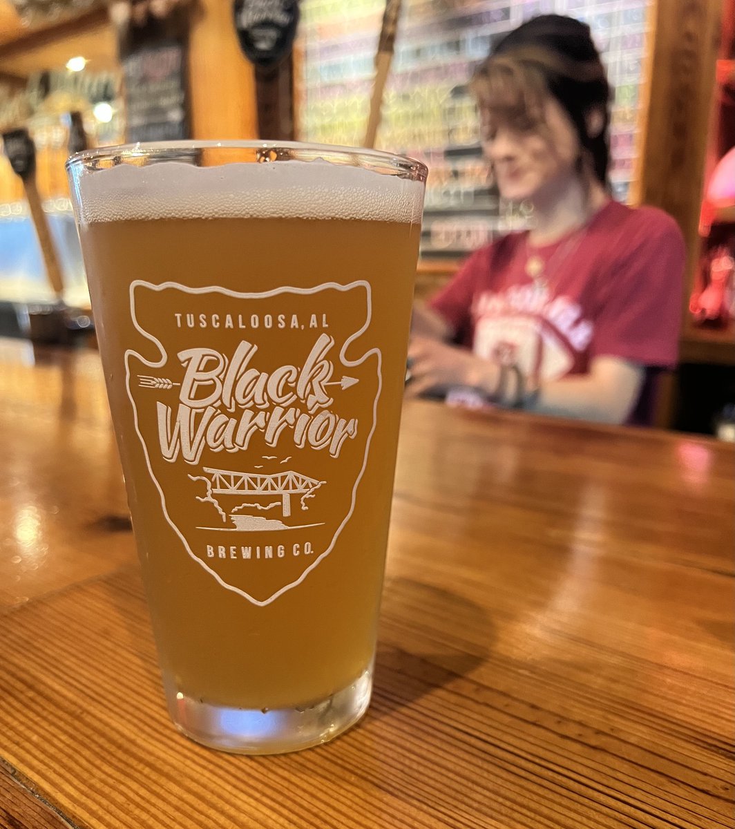 It's always a good time at <a href="/BlackWarriorBC/">BlackWarriorBrewing</a>! 🍻 

Sip a craft brew over open-mic comedy night, team trivia, bingo &amp; sometimes even karaoke! #VisitTCL