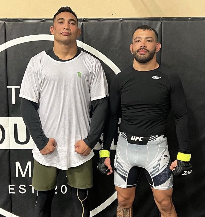 AlexBehunin's tweet image. Long time friends and training partners, Dan Ige and Puna Soriano are fighting back to back this weekend at #UFCVegas67.

Puna is in the featured bout and Dan is in the co-main.

They went to HS and college together and then made the move to Xtreme Couture