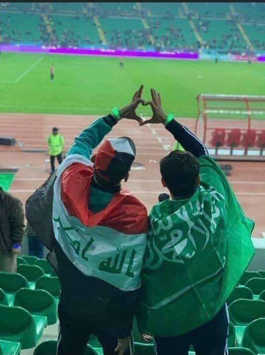 muthna_m's tweet photo. مو مهم منو فاز المهم قوتنا بوحدتنا 🥹🤍#المنتخب_السعودي https://t.co/lKRoVWUIGK