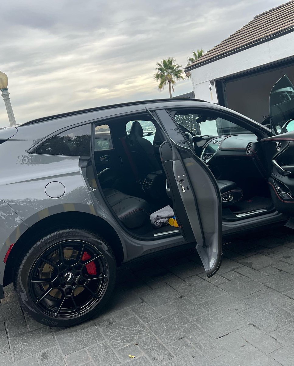 WDateiling's tweet image. Car wash mobile and Dateiling @sanfernadovalley