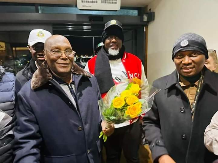 ProvidenceEssi3's tweet photo. The Incoming President of the Federal Republic of Nigeria HE.Atiku Abubakar Touchdown in London, United Kingdom, where he will be having a critical meeting with the British government that will build the necessary bridges in our quest to RECOVER Nigeria 2023.

#RecoverNigeria https://t.co/ALgLXoLWLg