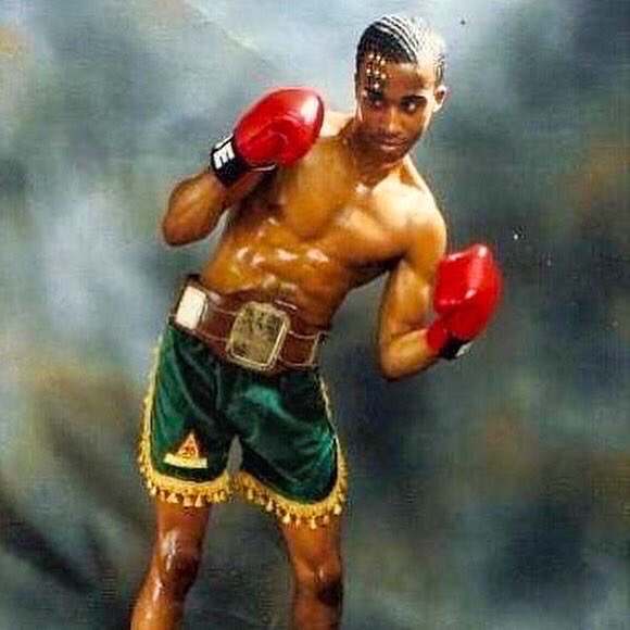 KeltonMckenzie1's tweet image. LETS GET READY TO RUMBLE #boxingperformance #onyourtoes #sportingchampions #exboxer #specialist #instructor 🥊 💯% #workouts2023 #getfit #personalgoals