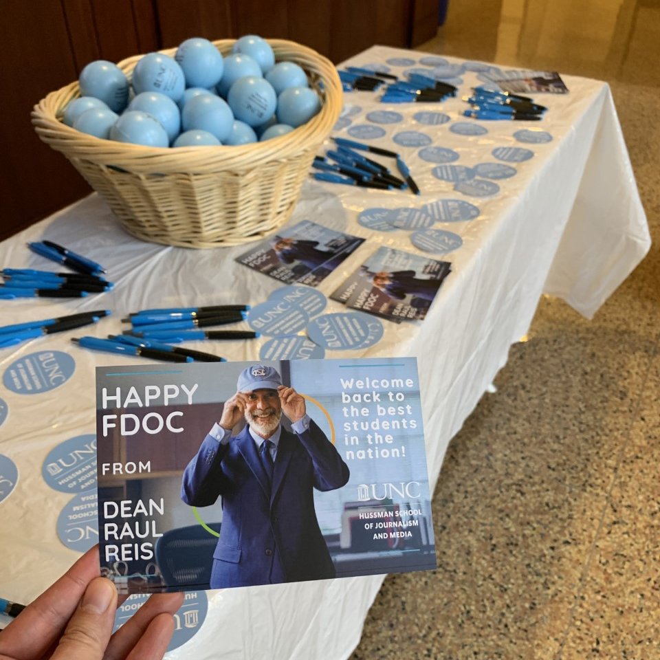 UNCHussman's tweet photo. Happy first day of class, Tar Heels! We are so excited to welcome you back to campus and had so much fun celebrating FDOC with you this morning. 

We look forward to sharing another great semester with our Hussman community!

#UNCHussman #UNC #FDOC #StartHereNeverStop #GDTBATH https://t.co/r0B9AGXZxI