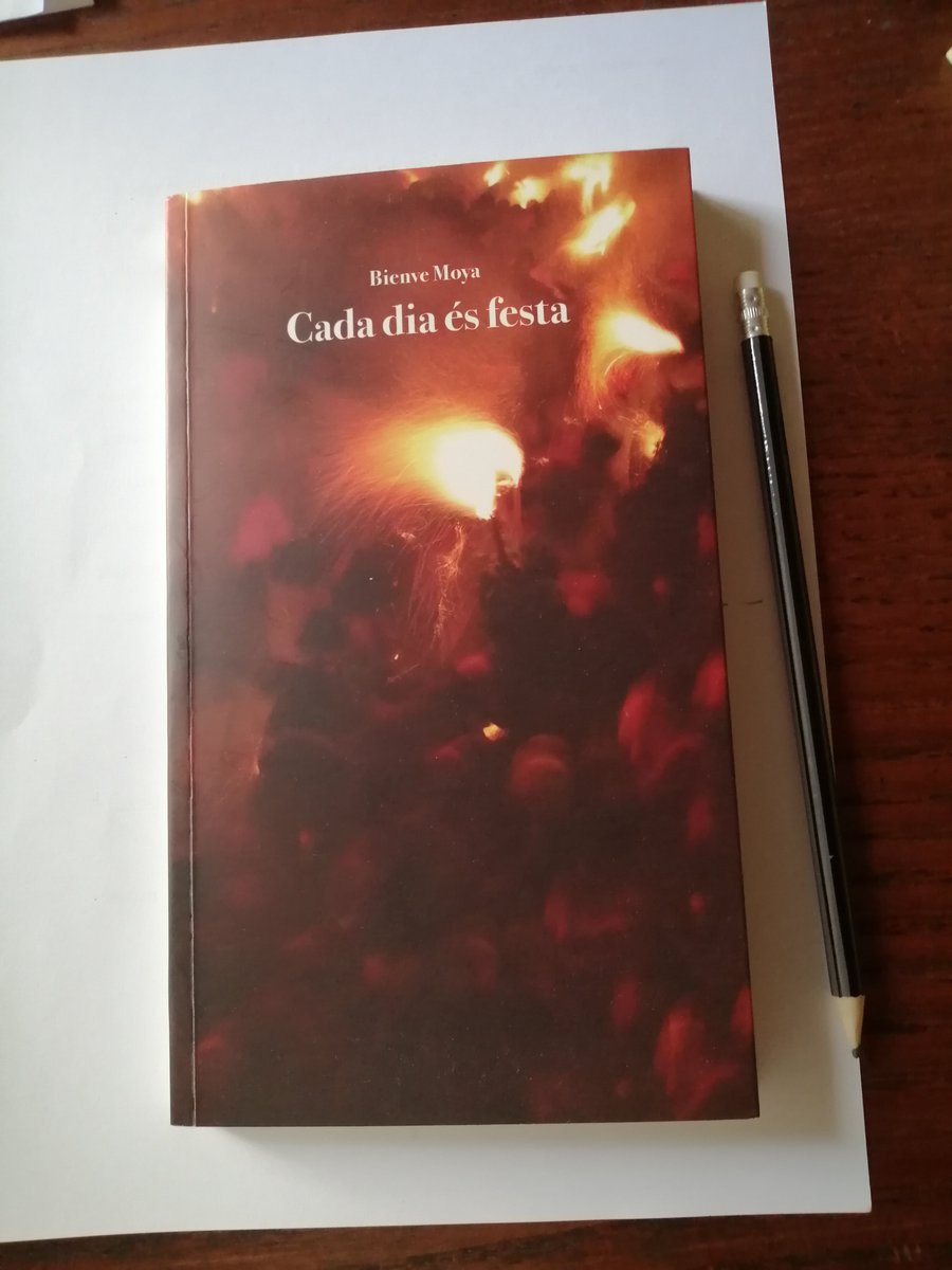 BienveMoya's tweet photo. Ei, l'any festiu comença per Sant Antoni, el 17 de gener, tot seguit... Sant Vicenç, Sant Sebastià, la Candelera, sant Blai, Santa Àgata, Sant Eulàlia... i Carnaval (i me'n deixo algunes). Aquí teniu una guia. https://t.co/dNkgxQdjiL