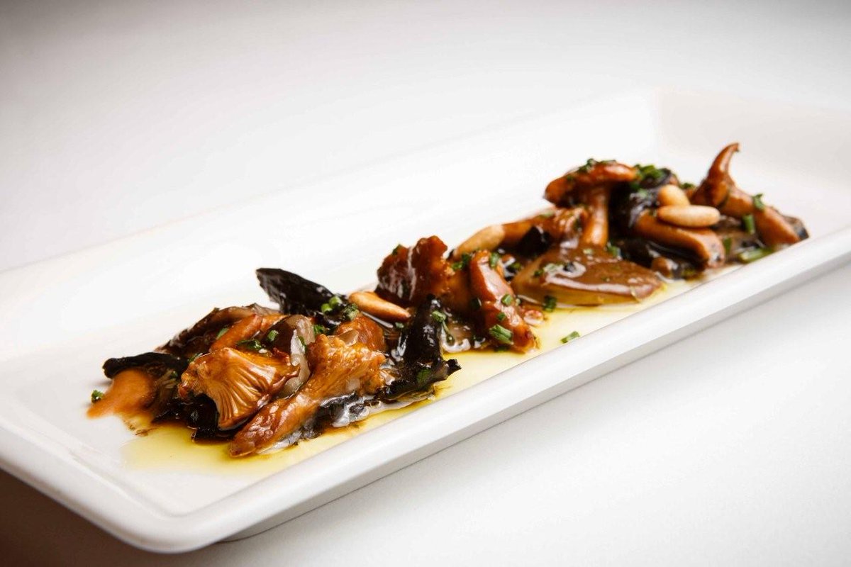 HotelCasaMasip's tweet photo. ¿Queréis conocer nuestro menu degustación? VEN Y disfruta saboreando nuestros platos, no te quedes con las ganas!
#Ezcaray #menudegustacion #menuverano #restaurante #gastronomia #LaRioja https://t.co/Rvb24uz0nn