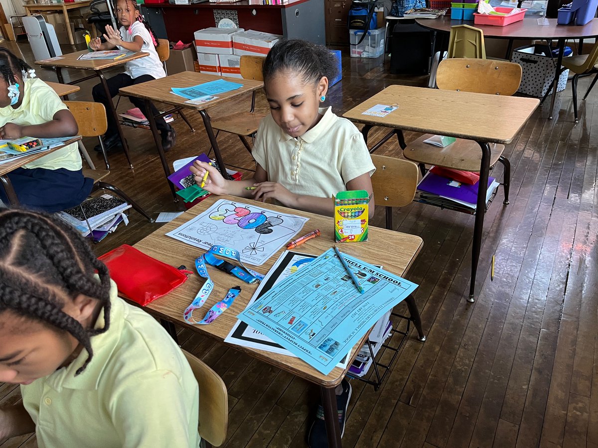 Rhonda28teach's tweet photo. Happy New Year! Today my Courageous 2nd graders set goals for 2023! Some of the goals included getting green on I-ready, making all A’s and being kind. @TDpscd #itsathirkellthing https://t.co/tKWUpQG8XP