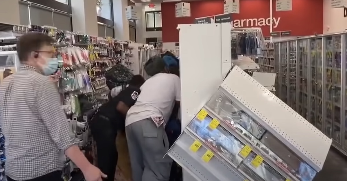 BIZPACReview's tweet photo. NYC grocers unite to beg soft-on-crime lawmakers to send serial shoplifters a message https://t.co/xqjSlla44z https://t.co/GnpsG5dVjJ