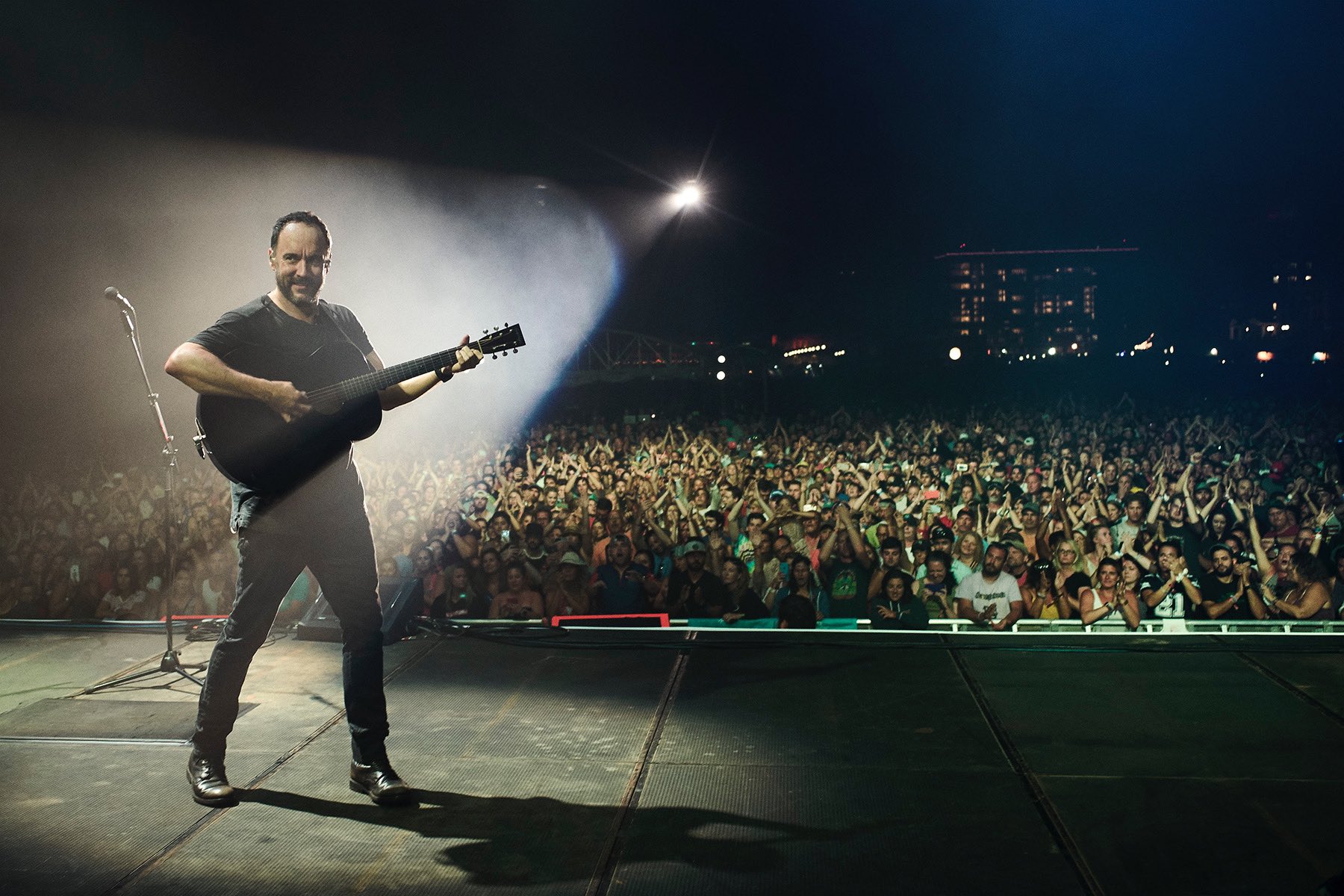 Happy birthday Dave Matthews ! Thank you for bringing the band to Asbury Park for in 2019 . 