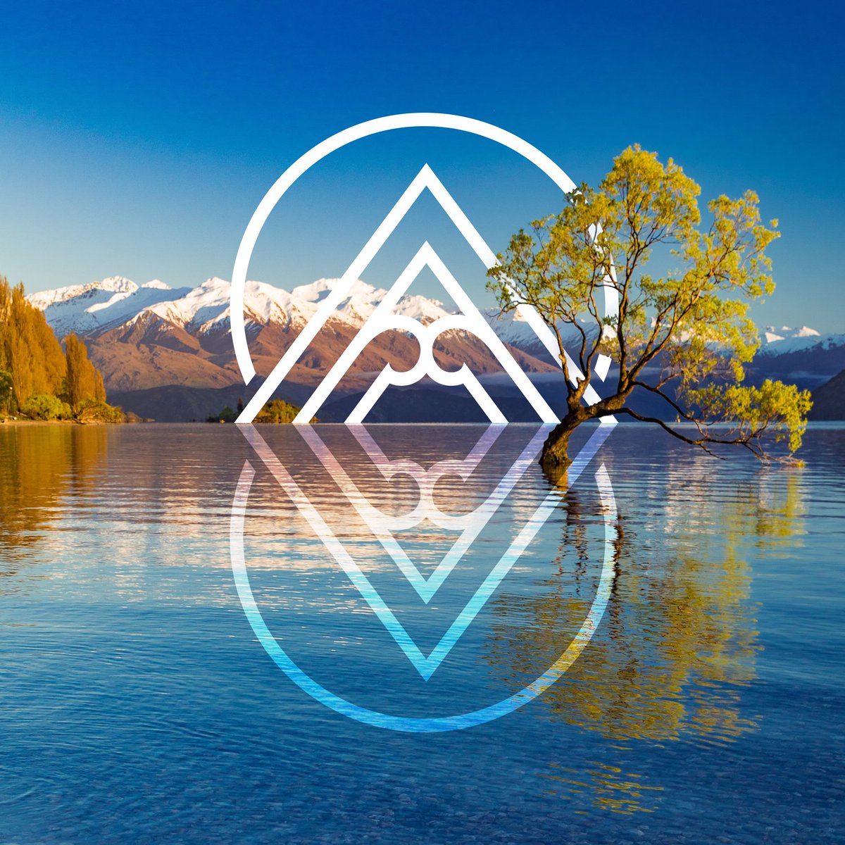 CraigBurtonSBM's tweet image. New case study exploring the new logo design for Te Kura o Tititea - Mount Aspiring College. What an amazing place to build a high school! This is the second school in Wānaka that I've completed work for. There's a case study for that one too ;) #edchatnz 
schoolbrandingmatters.co.nz/2023/01/09/mou…