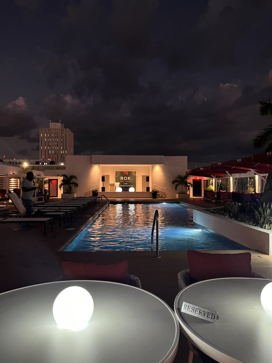 MsJayeBL's tweet image. Jamaica Nice! 🇯🇲 #welcometojamrock #noplacelikehome #downtown #kingston