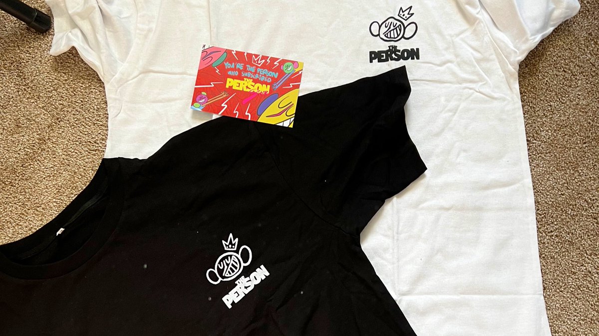 Thx <a href="/thepersonNFTs/">The Person 👤🔺</a> for my first #AVAX NFT merch! 👕