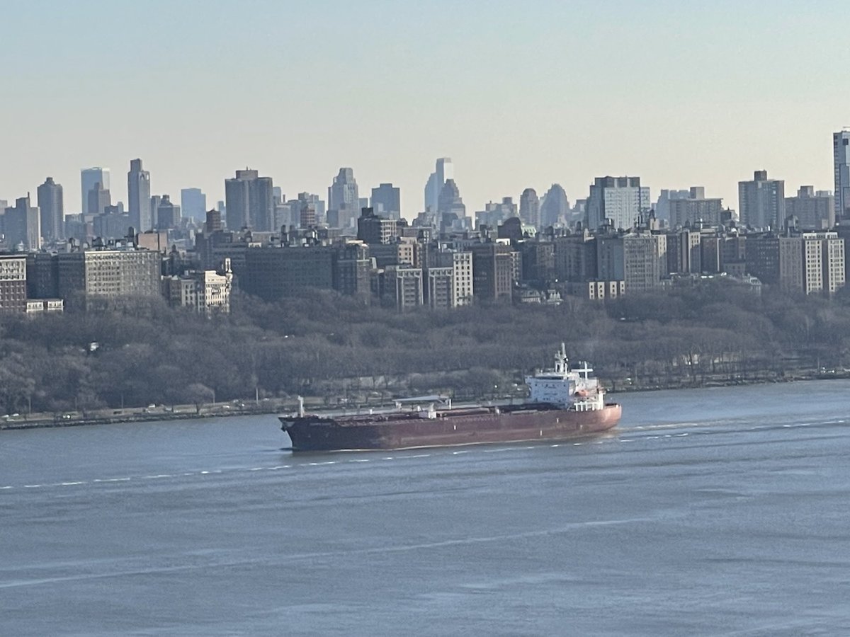 BasilKaratzas's tweet photo. Greek-flagged #MR2 #tanker MV 'Happy Lady' (2013 built @ SPP Sacheon, 52,000dwt) sailing upstream on Hudson River, heading to #Albany, w/ #Midtown n #Uptown #Manhattan in backdrop. Vessel owned by Eastern Mediterranean (#EastMed). Jones Act #Reinauer tug n barge also seen https://t.co/jw5UPhCB4j