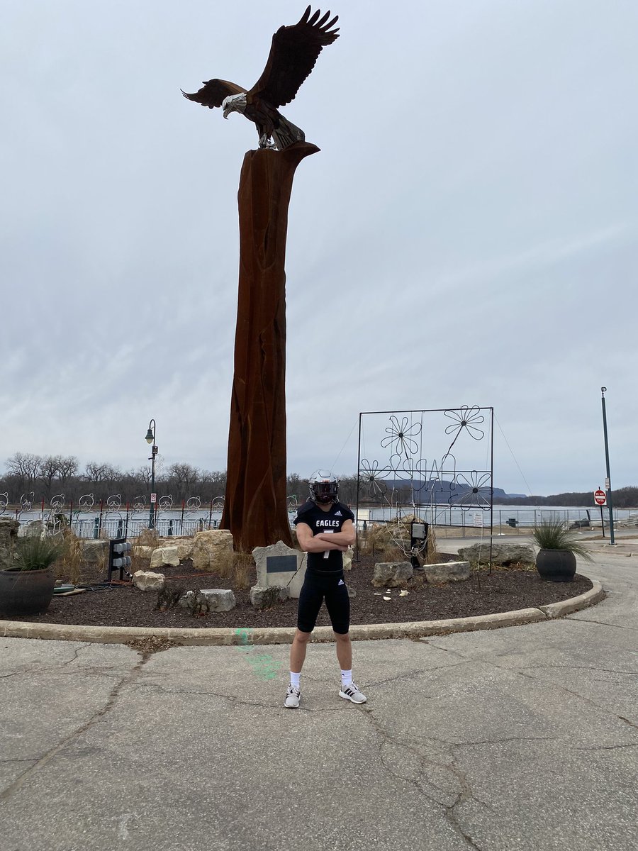 Colin_ONeil7's tweet photo. Beyond excited to announce that I am continuing my academic and athletic career at the University of Wisconsin La Crosse! Thank you to all of my coaches, friends and family who have helped me get to this point! I am staying an Eagle! 🦅🦅🦅 #TheExperience https://t.co/ETLS6JcaI5