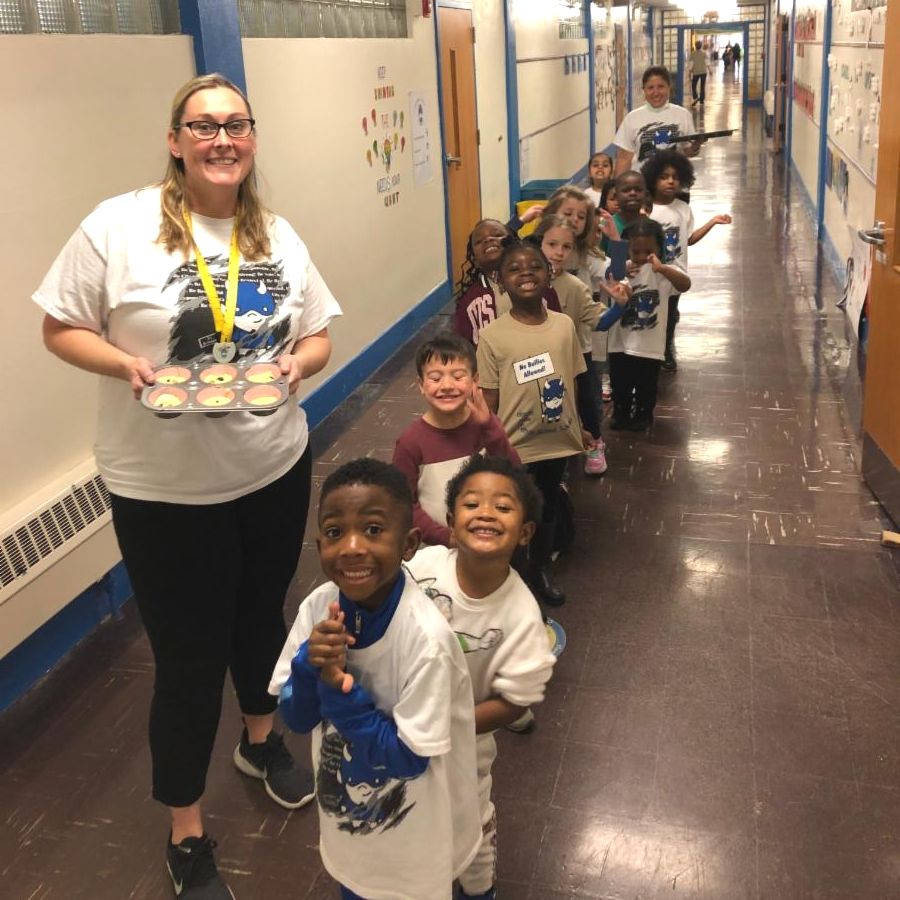 samsmithschool's tweet photo. Mrs. Field's class made muffins from scratch as part of the bread study.  Many thanks to the parents who donated the ingredients! #breadstudy #creativecurriculum #cityproud #citystrong @burlcityschools https://t.co/3jGoTaoXTH
