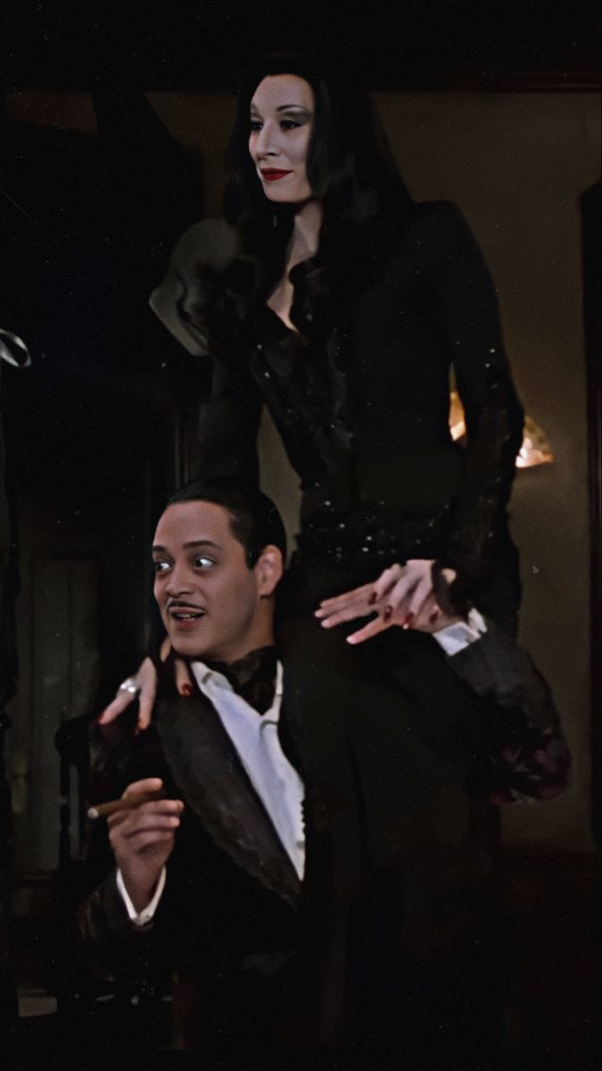 cell_ardoor's tweet photo. família addams 2 (1993)
★★★★☆: muito maneiro

｡･ﾟﾟé um clássico e eu gostei mt, ri horrores com a wandinha incendiando a colônia de férias e apesar das cenas bem exageradas em cgi, não me incomodou muito, a cena da dança é a minha favorita https://t.co/vZEXMti2LY