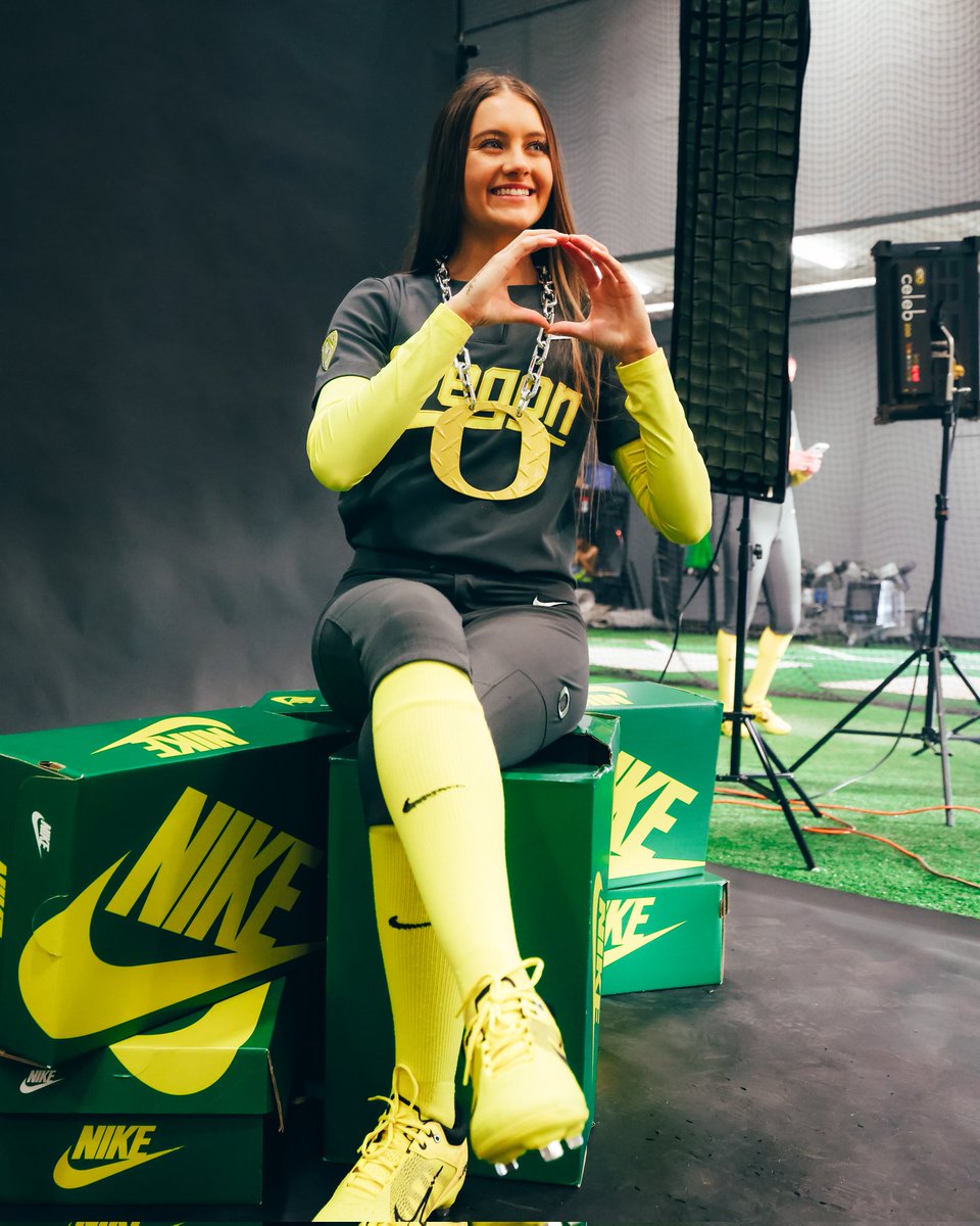 Oregon Softball tweet media