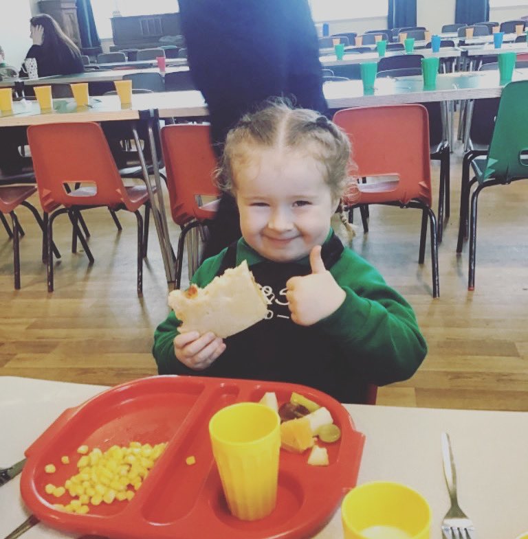 jonnybown86's tweet photo. How was your first dinner then Annie? #FirstFullDay #LittleAnnieBown π https://t.co/1S8AQ8V5Vq