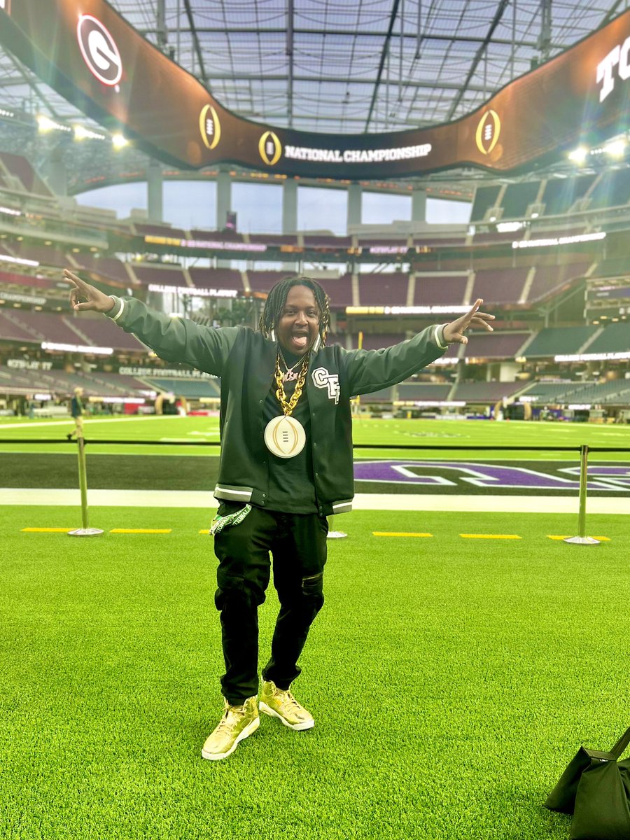 DJMalskiLA's tweet photo. MORNING DRIP CHECK! ๐ง @CFBPlayoff Got me looking right!!!๐ ๐
โข
Who you got @georgiafootball or @tcufootball ???
โข
#CFBDJ #CBFPlayoff #NationalChampionship #DJMalski https://t.co/MFZWOyDBSA