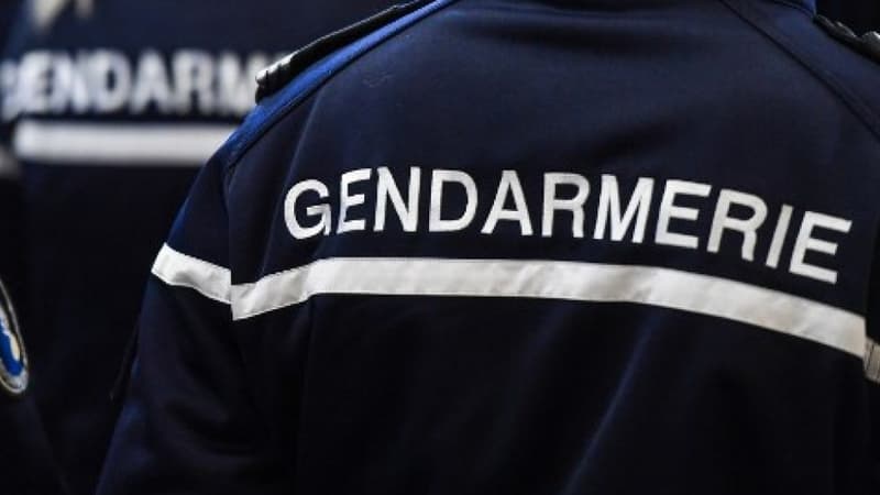 🔴 ALERTE INFO
Agression d'une famille à la hache: le père interpellé et placé en garde à vue
bfmtv.com/police-justice…