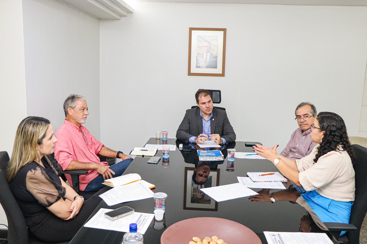 Seincma's tweet photo. 🛤️ Na tarde desta segunda-feira (9), o @GovernoMA, por meio da #Seinc e #Segov, reuniu com a @valenobrasil para alinhar a atuação da Rede de Desenvolvimento Territorial do Maranhão (Redetema) em 2023. https://t.co/9UIJFeSN4Q