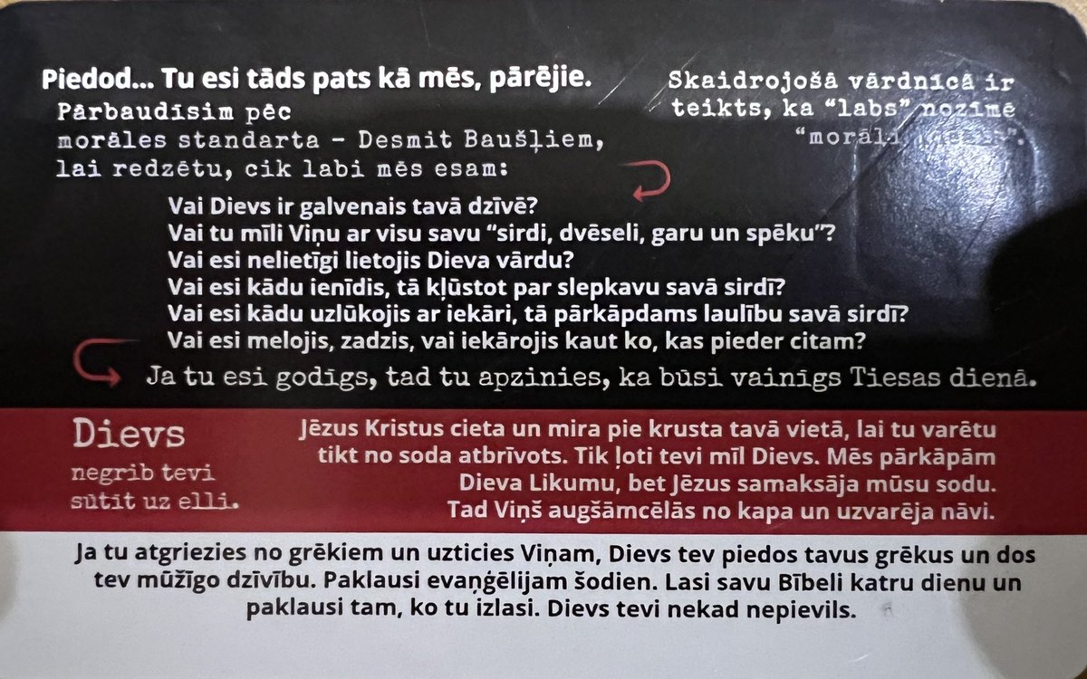 Rincix's tweet photo. Kas tas par vājprātu @Ogresnovads šodien Ogres Centra pamatskolas 7.klases skolēnus sadzen skolas zālē, liek klausīties mācītāju uzrunas un izdala šādas kartiņas?! 🤯 Tieši, kāpēc manam bērnam skolā būtu jāklausās tie melnsvārči?! @IgorsGrigorjevs šis nav normāli! https://t.co/gy3sqHysTz
