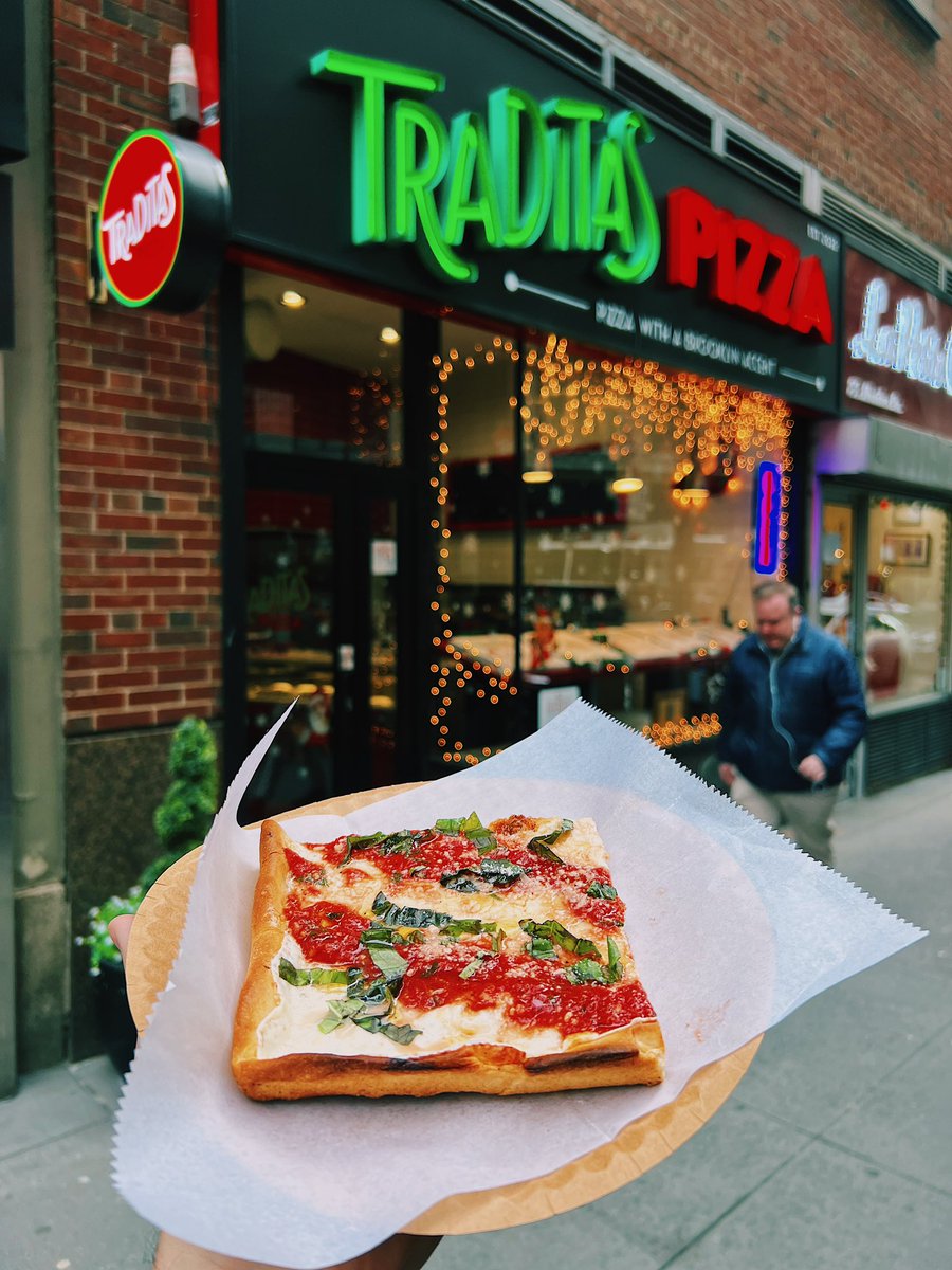 traditas's tweet photo. 📍83 Maiden Lane, New York, NY. 🍕🔥 https://t.co/BuA3EQzGgK